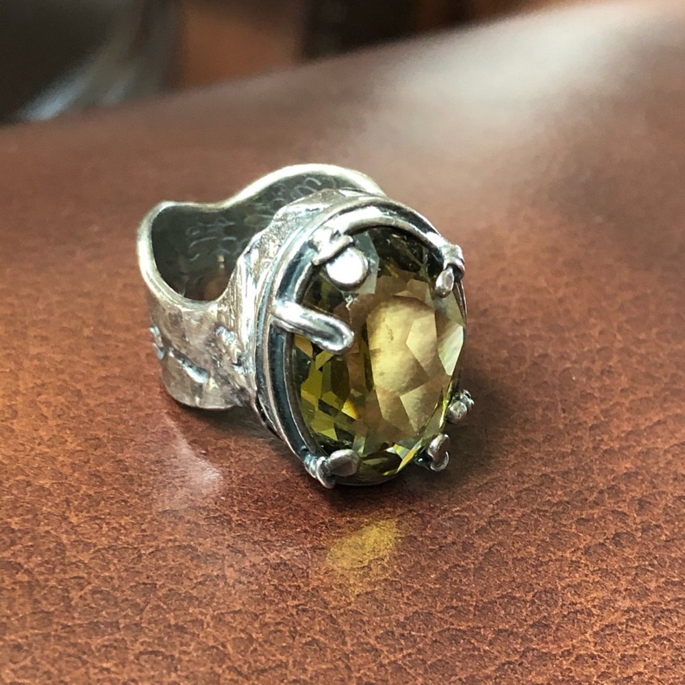 Gorgeous silver .925 ring